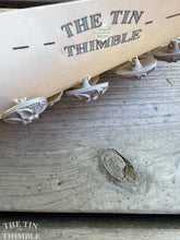 Load image into Gallery viewer, Vintage Gray Plastic Buttons - 19mm (3/4 Inch) - Set of 9 - Floral