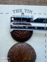 Load image into Gallery viewer, Vintage Wood Carved Leaf Buttons - Set of 2 Wood Buttons - 28mm (1 1/8 Inch) & 35mm (1 3/8 Inch)