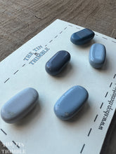 Load image into Gallery viewer, Vintage Toggle Closures - Plastic Toggle Buttons in Shades of Blue - Set of Five - 26mm (1 Inch)