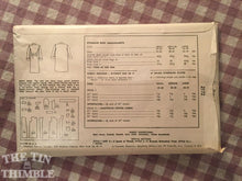 Load image into Gallery viewer, Vintage 1950s Simplicity Men's Robe Pattern #2172 Size Large Chest 42-44" - NC - Vintage Simplicity / Bathrobe Pattern / Men's Robe