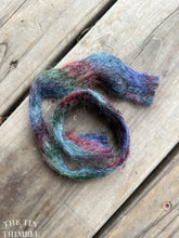 Load image into Gallery viewer, Tubular Yarn #41 / Felting Fiber / Cool Fiber - 18" - Nuno Felting / Wet Felting / Felting Supplies / Textural Fiber / Felting Yarn