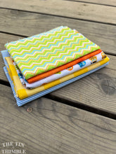 Load image into Gallery viewer, Fabric Scrap Bundle / Vintage and New Fabric Scraps / Linen Fabric Destash Grab Bag / SB307