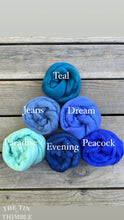 Load image into Gallery viewer, Jeans Superfine Merino Wool Roving - 1 oz - Nuno Felting / Wet Felting / Felting Supplies / Blue Roving / Extra Fine / Superfine Roving