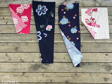 Load image into Gallery viewer, Japanese Kimono Fabric Lot, Authentic Vintage - 4 Pieces of Varying Sizes - Cotton Yukata Summer Weight Fabric - KIMLT01
