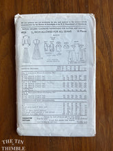 Load image into Gallery viewer, 1940s Advance #4928 Sewing Pattern - Size 16 - Bust 34" Waist 28" - Authentic Vintage 1940's Blouse and Skirt Pattern - Factory Fold