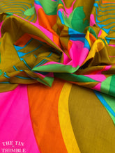 Load image into Gallery viewer, Authentic 1960s/70s Large Print 100% Cotton Fabric - 3 7/8 Yards Piece x 45" Wide
