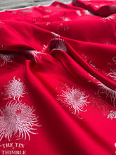 Load image into Gallery viewer, Silk Brocade "Fou Wah" Hong Kong 100% Silk Fabric - By the Yard - 30" Wide