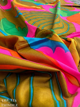 Load image into Gallery viewer, Authentic 1960s/70s Large Print 100% Cotton Fabric - 3 7/8 Yards Piece x 45" Wide