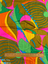 Load image into Gallery viewer, Authentic 1960s/70s Large Print 100% Cotton Fabric - 3 7/8 Yards Piece x 45" Wide