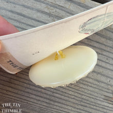 Load image into Gallery viewer, Vintage Plastic Costumakers Buttons - Card of Five Orange Buttons -20mm (about 3/4 Inches)