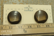 Load image into Gallery viewer, Celluloid Buttons #13 / Vintage Celluloid / 1930s Buttons / 1940s Buttons / Antique Buttons / Vintage Sewing Notions / Celluloid Buttons