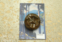 Load image into Gallery viewer, Celluloid Button / #14 / Vintage Celluloid / 1930s Buttons / 1940s Buttons / Antique Buttons / Vintage Sewing Notions / Celluloid Buttons