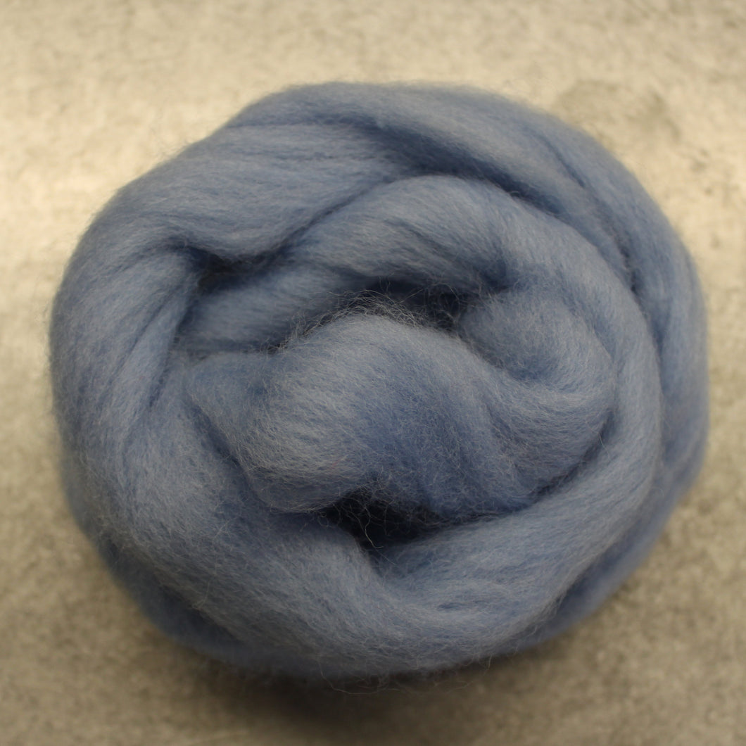 Bubblegum CORRIEDALE Wool Roving - 1 oz - Nuno Felting / Wet Felting / Felting Supplies / Hand Felting / Needle Felting / Fiber Art
