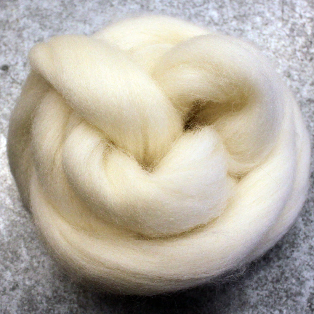 Natural White CORRIEDALE Wool Roving - 1 oz - Nuno Felting / Wet Felting / Felting Supplies / Hand Felting / Needle Felting / Fiber Art