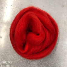 Load image into Gallery viewer, Chilli Pepper CORRIEDALE Wool Roving - 1 oz - Nuno Felting / Wet Felting / Felting Supplies / Hand Felting / Needle Felting