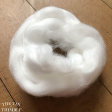 Load image into Gallery viewer, Snow Mountain Nylon Fiber for Felting, Spinning, Dyeing, Weaving - 1/4 Oz - Pure White

