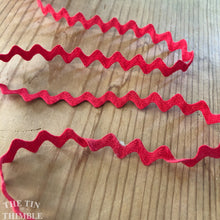 Load image into Gallery viewer, Vintage Narrow Rick Rack in Red - By the Half Yard - 100% Cotton Vintage Zig Zag Ribbon