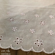 Load image into Gallery viewer, Light Pink Vintage Cotton Eyelet Trim - Scalloped Edge Cotton Edging