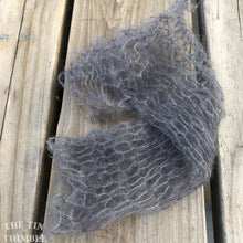 Load image into Gallery viewer, Tubular Yarn #40 / Felting Fiber / Cool Fiber - 18" - Nuno Felting / Wet Felting / Felting Supplies / Textural Fiber / Felting Yarn