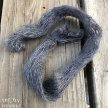 Load image into Gallery viewer, Tubular Yarn #40 / Felting Fiber / Cool Fiber - 18" - Nuno Felting / Wet Felting / Felting Supplies / Textural Fiber / Felting Yarn