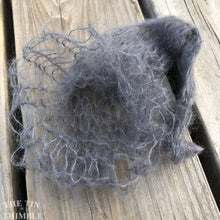 Load image into Gallery viewer, Tubular Yarn #40 / Felting Fiber / Cool Fiber - 18" - Nuno Felting / Wet Felting / Felting Supplies / Textural Fiber / Felting Yarn