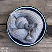 Load image into Gallery viewer, Grey (Heather) Merino Wool Roving - 21.5 micron -1 oz - Great for Nuno, Wet and Needle Felting - OEKO Tex 100 Certified
