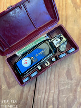 Load image into Gallery viewer, Singer Buttonholer 160743 - Singer Button Holer / Vintage Singer / Button Hole Maker / Singer Buttonholer / Singer 160743