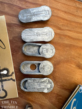 Load image into Gallery viewer, Greist Automatic Buttonholer Style #1 - Original Mid Century Greist Buttonhole Attachment with Templates