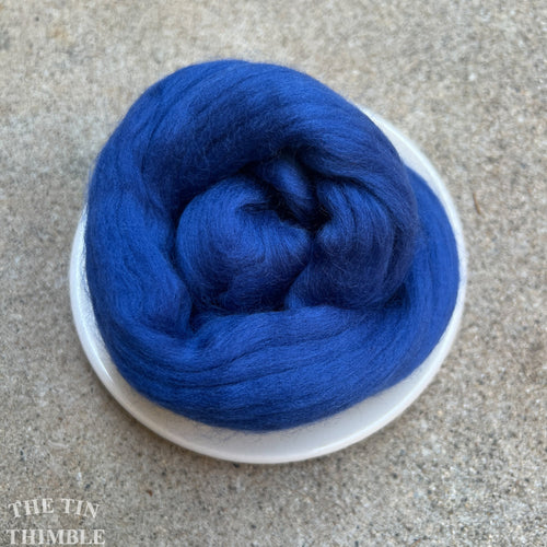 Evening Blue Superfine Merino Wool Roving - 1 oz - 19 Micron Roving for Felting, Weaving, Arm Knitting, Spinning and More