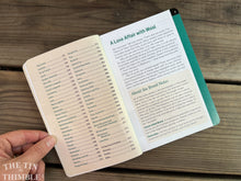 Load image into Gallery viewer, The Field Guide to Fleece: 100 Sheep Breeds & How to Use Their Fibers by Deborah Robson and Carol Ekarius