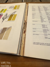 Load image into Gallery viewer, VINTAGE 1967 "Step by Step Weaving" Paperback Book by Nell Znamierowski  - Macrame Book / How to Macrame / Golden Press