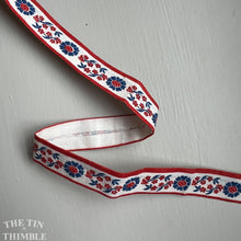 Load image into Gallery viewer, Printed Single Fold Cotton Bias Tape - 3/4" Wide Folded - Sold by the Half Yard