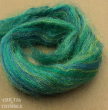 Load image into Gallery viewer, Nylon Firestar / Green Firestar / Nylon Fibers - 1/4 Oz - Nuno Felting / Wet Felting / Felting Supplies / Hand Felting / Fiber Art