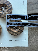 Load image into Gallery viewer, Vintage Wood Buttons - Set of 7 Wood Grain Buttons - 25mm (7/8 Inch)

