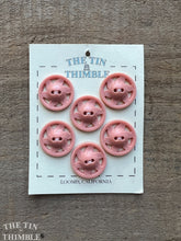 Load image into Gallery viewer, Vintage Pink Plastic Buttons - Card of 6 - 22mm (7/8 inch) - Floral Plastic Buttons
