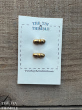 Load image into Gallery viewer, Vintage Toggle Closures - Set of 2 - 20mm (3/4 Inches) x 8mm - Gold
