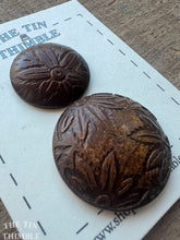Load image into Gallery viewer, Vintage Wood Carved Leaf Buttons - Set of 2 Wood Buttons - 28mm (1 1/8 Inch) &amp; 35mm (1 3/8 Inch)
