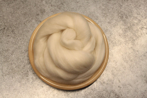 Natural SUPERFINE Merino Wool Roving - 1 oz - Nuno Felting / Wet Felting / Felting Supplies / White Roving / Extra Fine / Superfine Roving