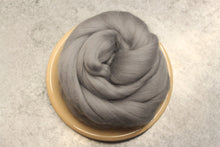 Load image into Gallery viewer, Wolf Superfine Merino Wool Roving - 1 oz - Nuno Felting / Wet Felting / Felting Supplies / Hand Felting / Extra Fine / Superfine Roving
