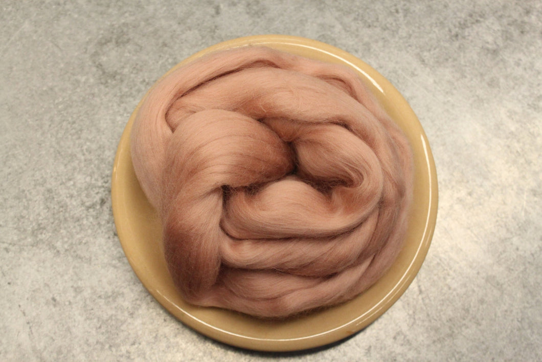 Shell Superfine Merino Wool Roving - 1 oz - Nuno Felting / Wet Felting / Felting Supplies / Pink Roving / Extra Fine / Superfine Roving