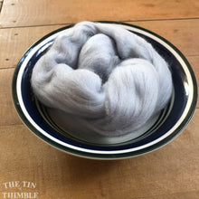 Load image into Gallery viewer, Glacier Gray Merino Wool Roving / 21.5 micron -1 oz- Nuno Felting / Wet Felting / Felting Supplies / Needle Felting / Fiber Supply
