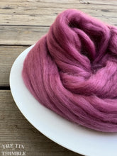 Load image into Gallery viewer, Onion Purple Superfine Merino Wool Roving - 1 oz - 19 Micron Roving for Felting, Weaving, Arm Knitting, Spinning and More
