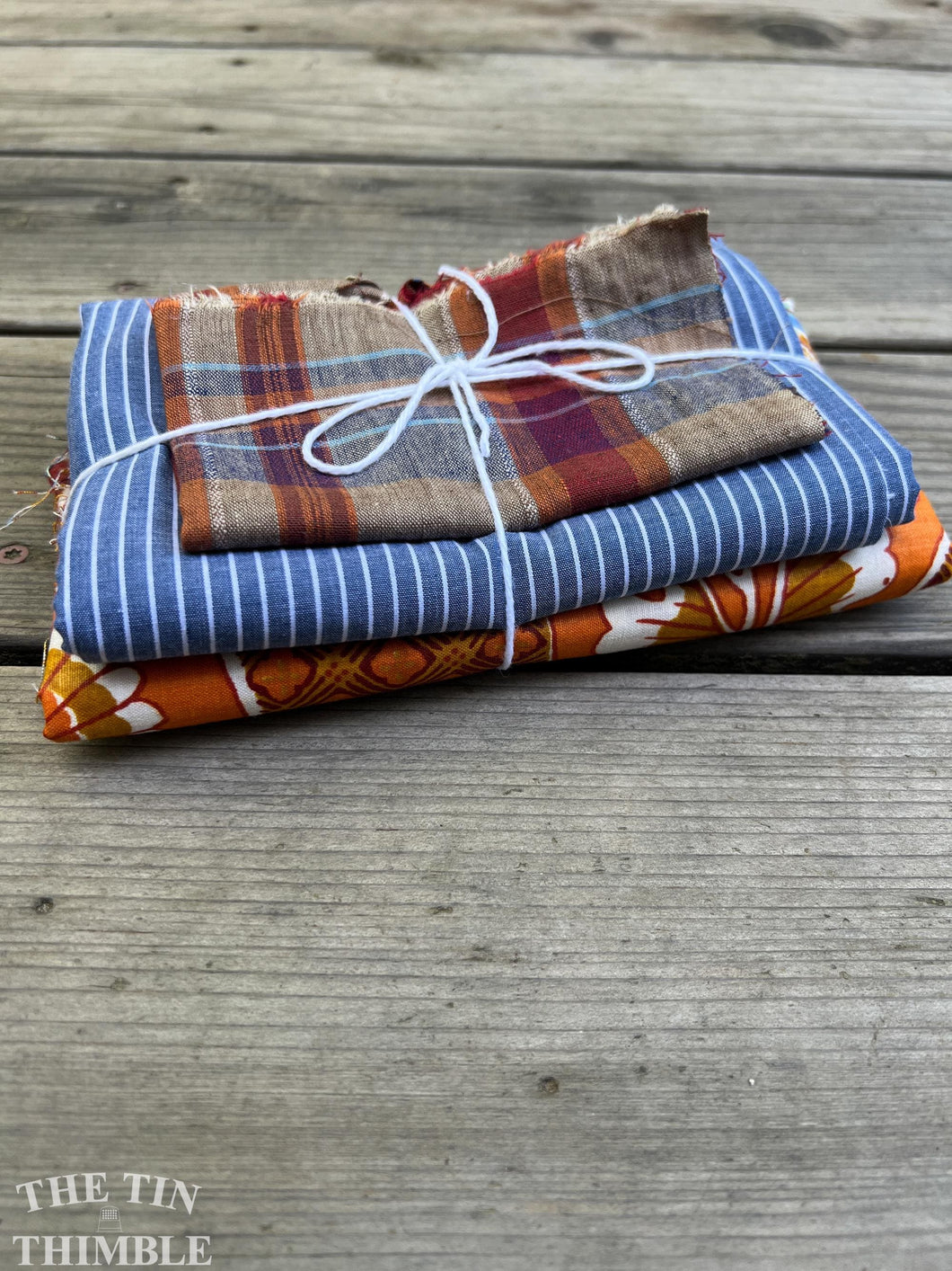 Fabric Scrap Bundle / Vintage and New Fabric Scraps / Cotton Fabric Destash Grab Bag / SB327 / Blue and Orange