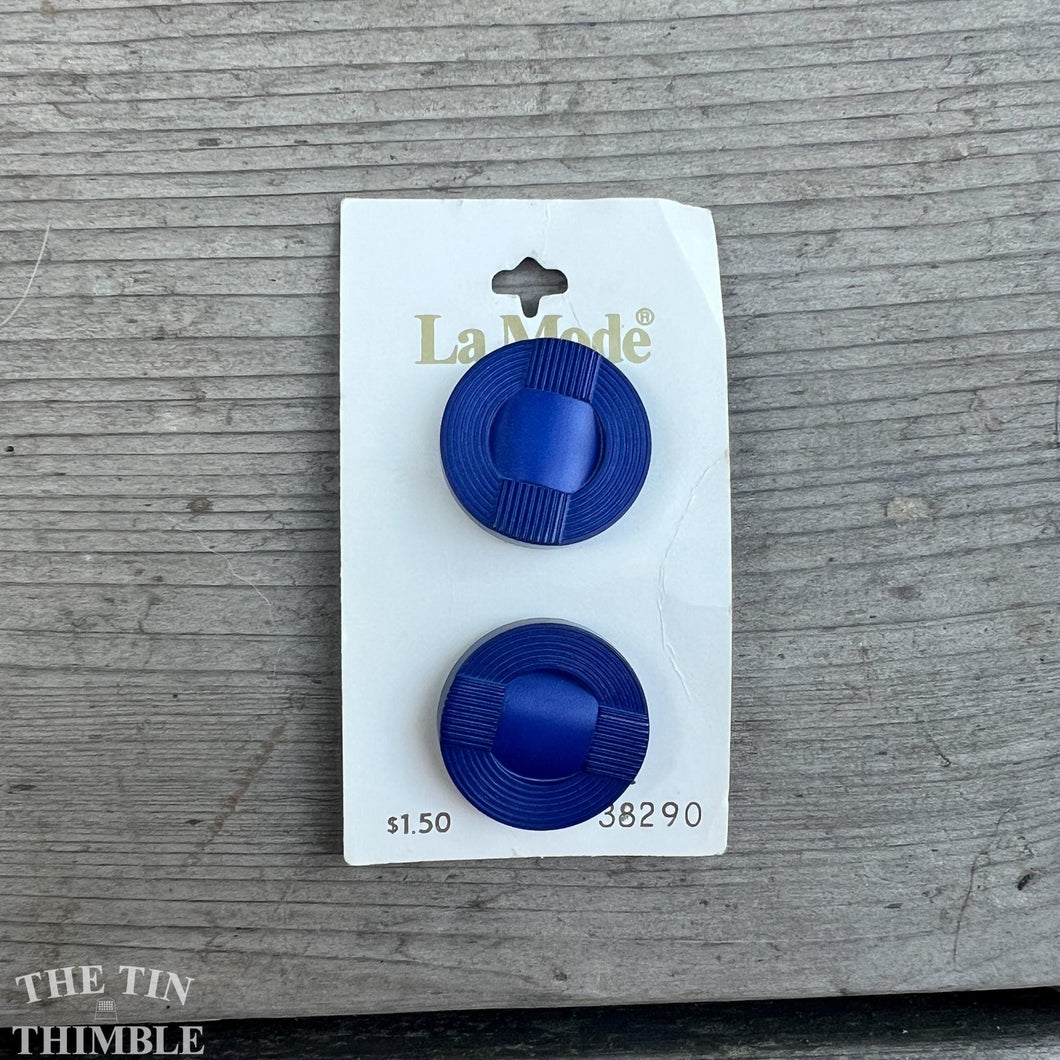 Vintage Plastic 'La Mode' Blue Plastic Buttons - Card of 2 - 25mm or 1 Inch