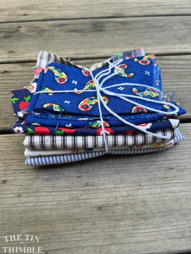 Fabric Scrap Bundle / Vintage and New Fabric Scraps / Cotton Fabric Destash Grab Bag / SB330 / Blue Fabric Bundle