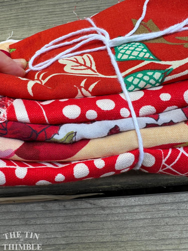 Fabric Scrap Bundle / Vintage and New Fabric Scraps / Cotton Fabric Destash Grab Bag / SB331 / Red Fabric Bundle