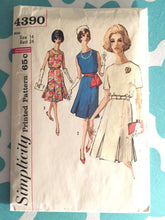Load image into Gallery viewer, Vintage 1960s Simplicity Dress Pattern #4390 Size 14 Bust 34 - Vintage Simplicity / 60s Simplicity  Pleated Skirt
