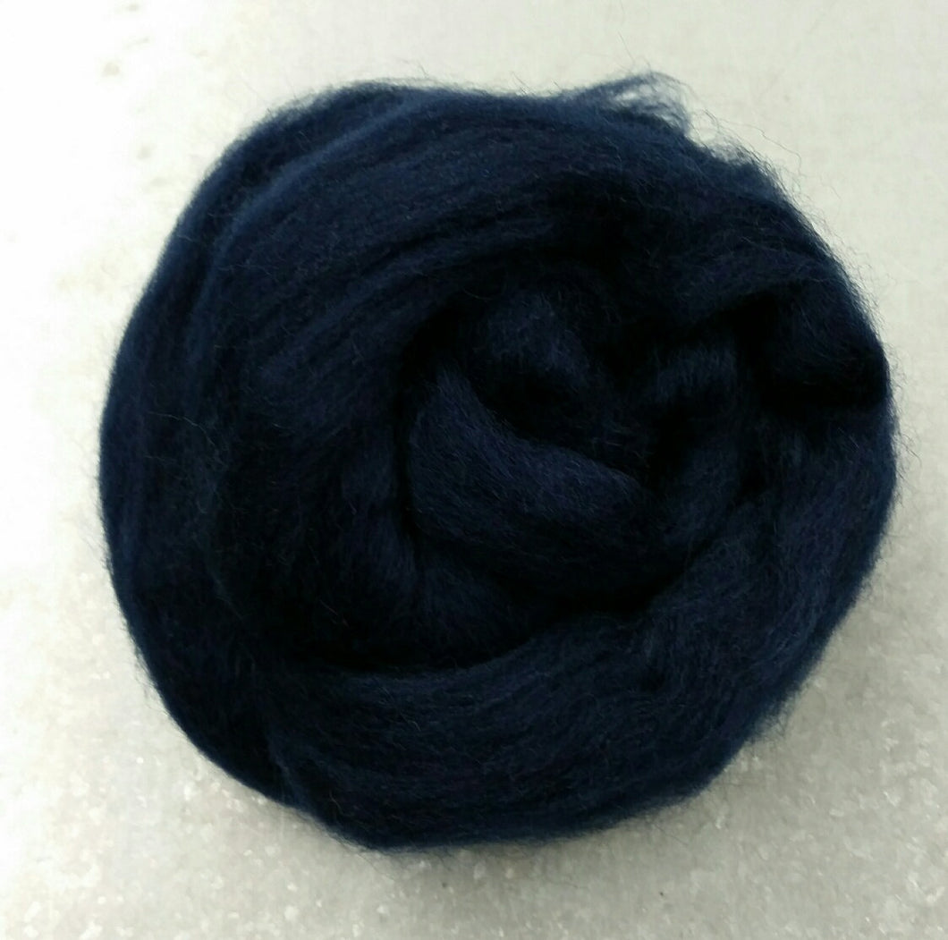 Indigo Blue CORRIEDALE Wool Roving - 1 oz - Nuno Felting / Wet Felting / Felting Supplies / Hand Felting / Needle Felting / Fiber Art