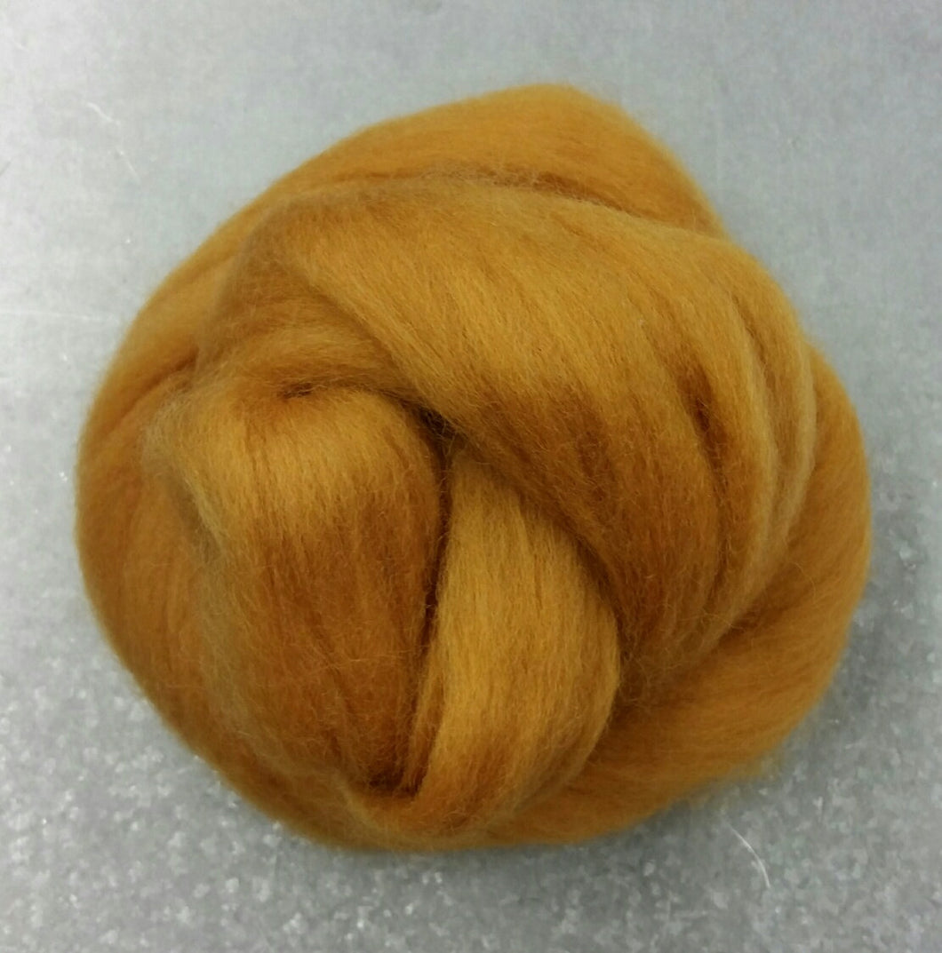 Butterscotch CORRIEDALE Wool Roving - 1 oz - Nuno Felting / Wet Felting / Felting Supplies / Hand Felting / Needle Felting / Fiber Art