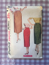 Load image into Gallery viewer, Vintage 1950&#39;s Simplicity One Yard Skirt Pattern 4607 - Waist 26 - Vintage Simplicity  / 50s Skirt Pattern / MIdi Skirt Pattern
